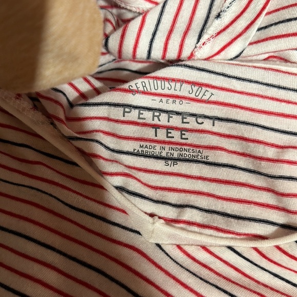 Aeropostale V Neck Short Sleeve Red and Black Striped Tee Shirt - Picture 8 of 9
